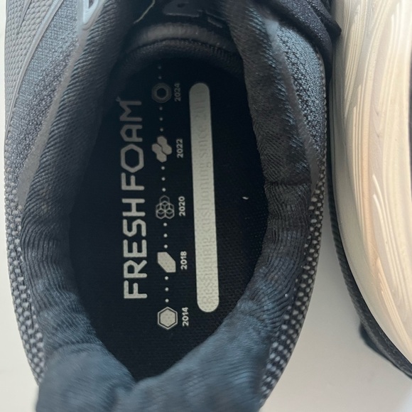 Women’s Black and “seasalt” New Balance 1080 Running shoes- 10.5 - Picture 6 of 8